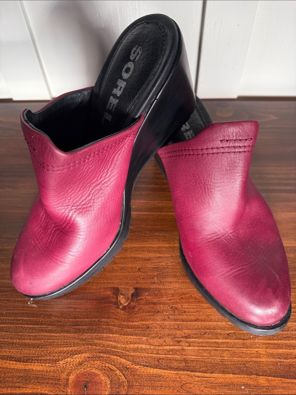 Sorel Leather Clogs Comfort Slip On Shoes Women’s 8.5